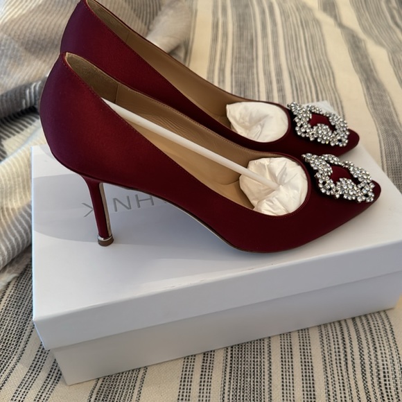 Manolo Blahnik Hangisi - Picture 7 of 16